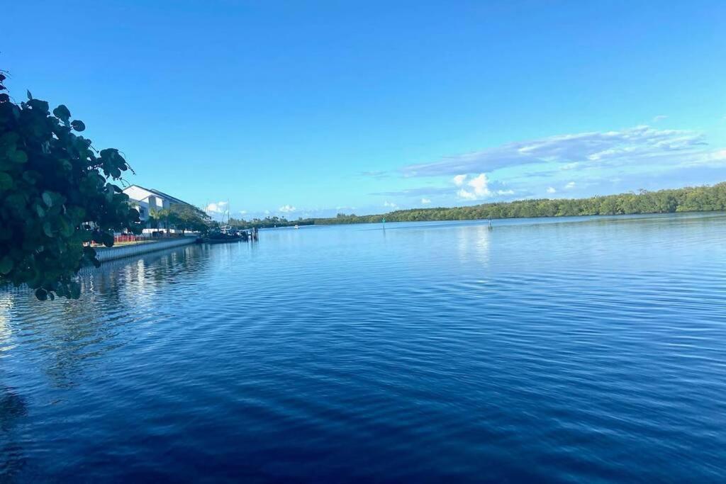Riverview, Studio 507, Beach Steps Away!+Pool+Wifi รัสกิน ภายนอก รูปภาพ